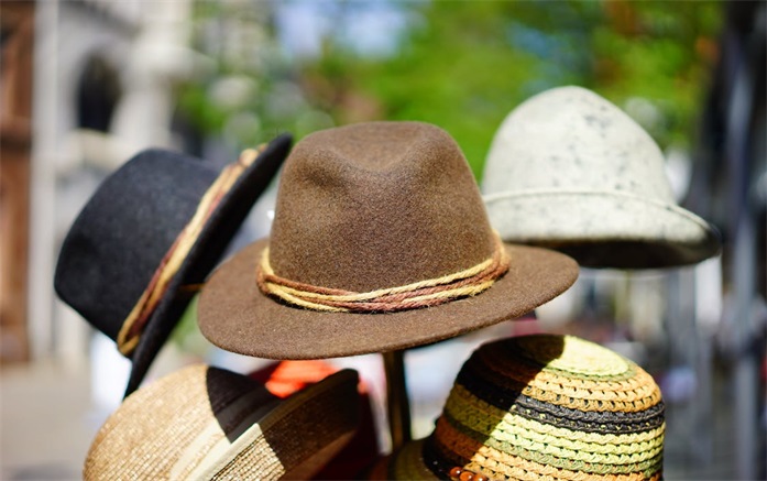 广州市冠达帽业有限公司--渔夫帽的搭配要点