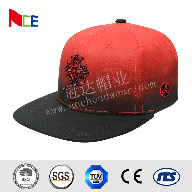 红色调刺绣酷炫复古棒球帽，棒球帽贴身帽，耐用